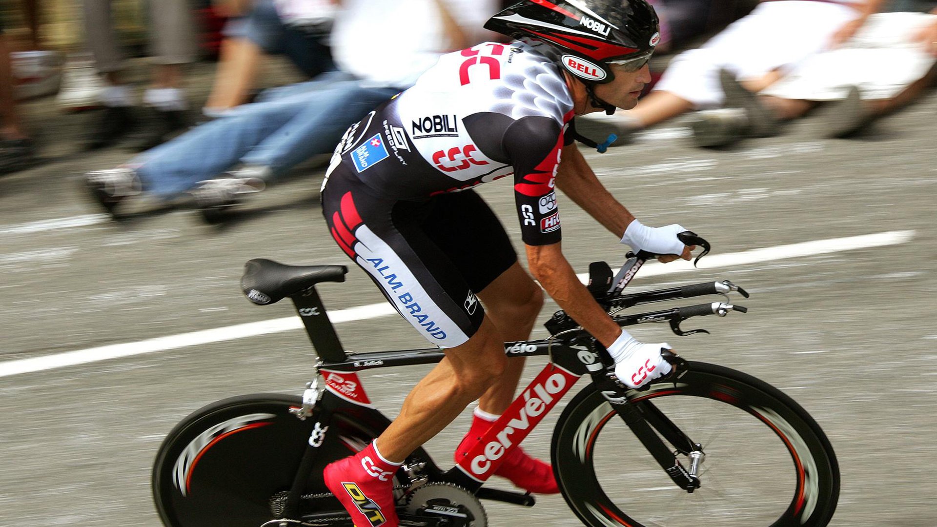 赛道上的绝对统治，佩雷兹高光表现引领红牛车队横扫哈斯